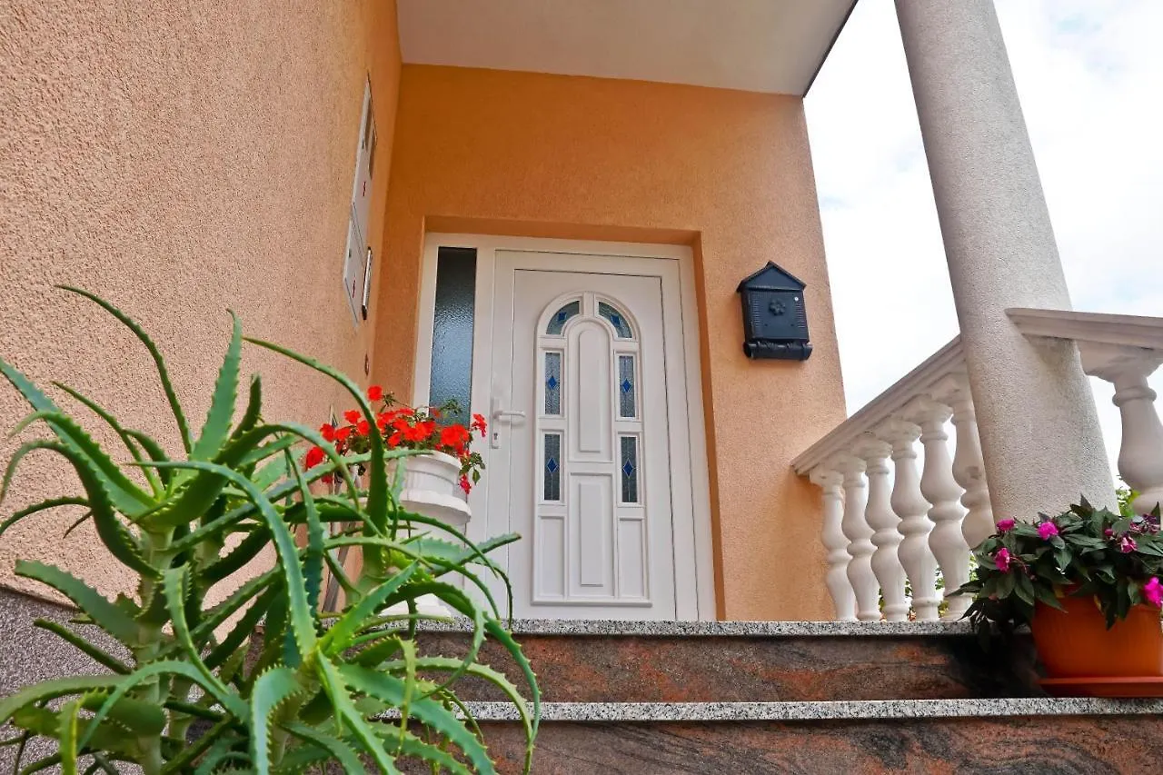 Villa Veli Vrh Pula 3*,
